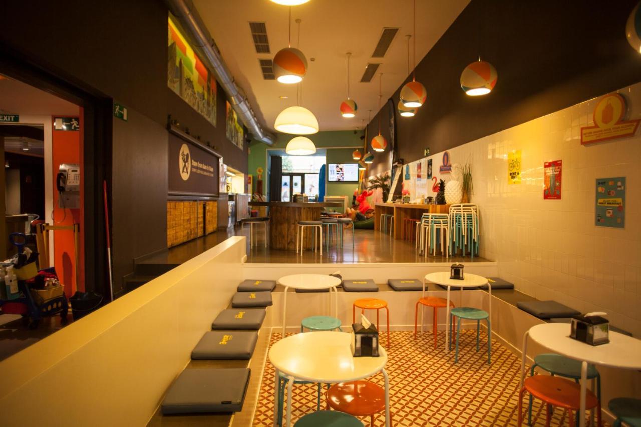 Amistat Beach Hostel Barcelona Exterior photo